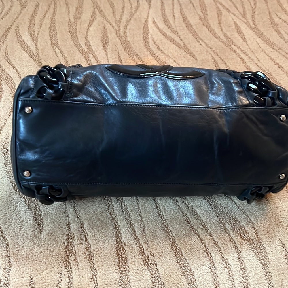 Chanel Bag - Picture 4 of 10
